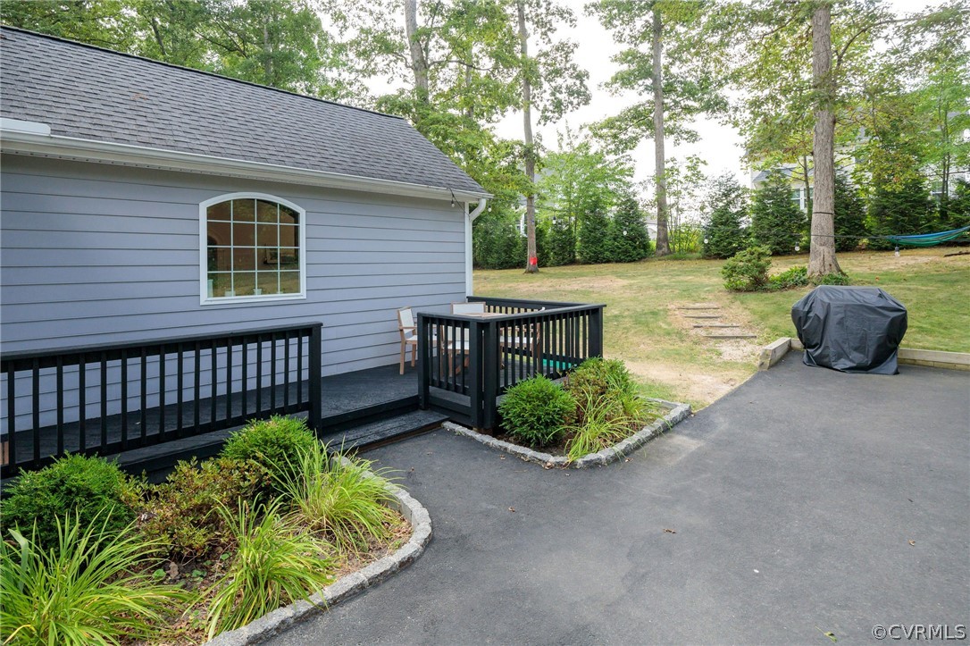 1613 Darrell Dr