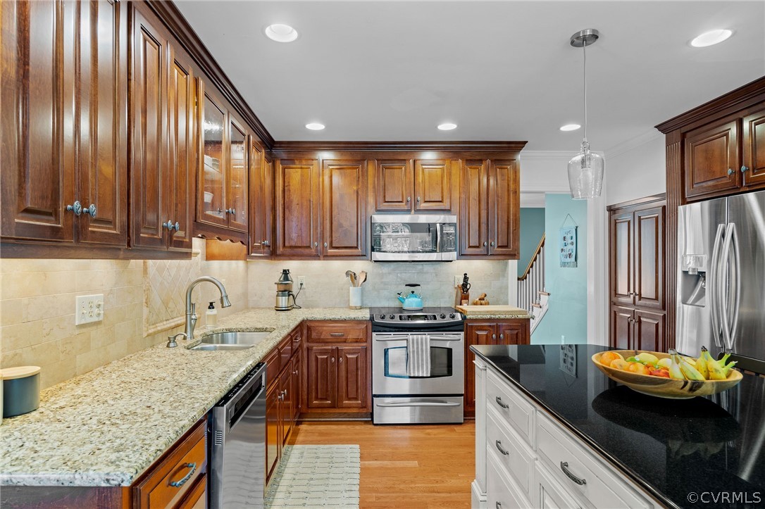 1613 Darrell Dr