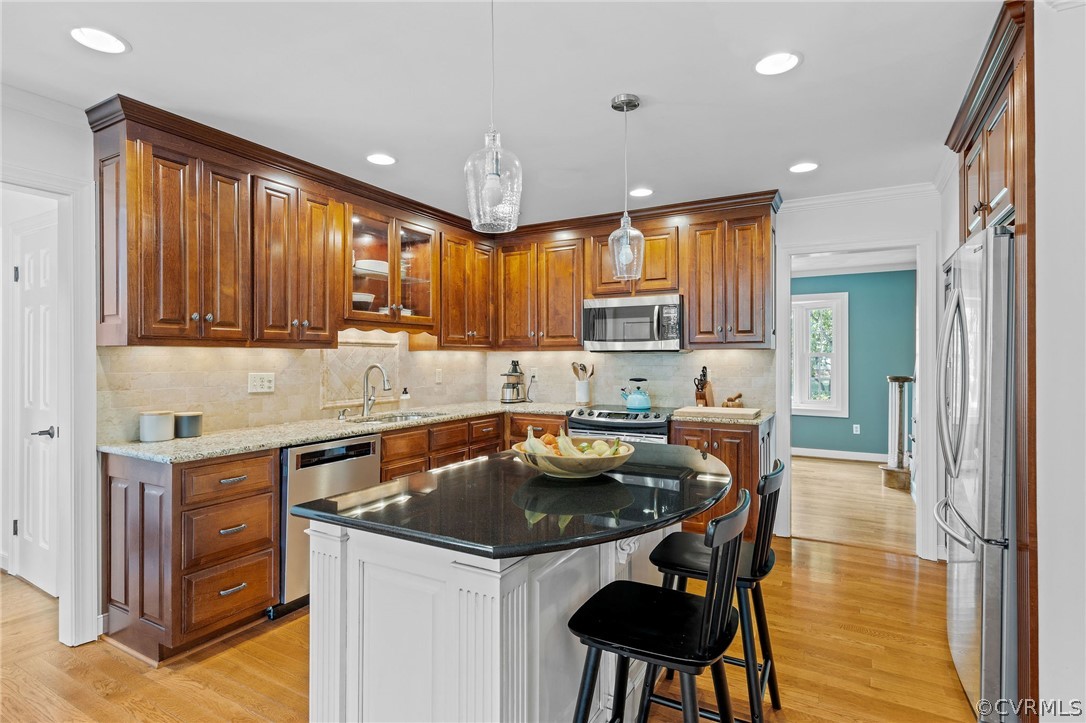 1613 Darrell Dr