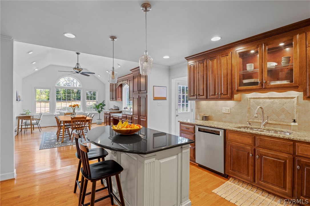 1613 Darrell Dr