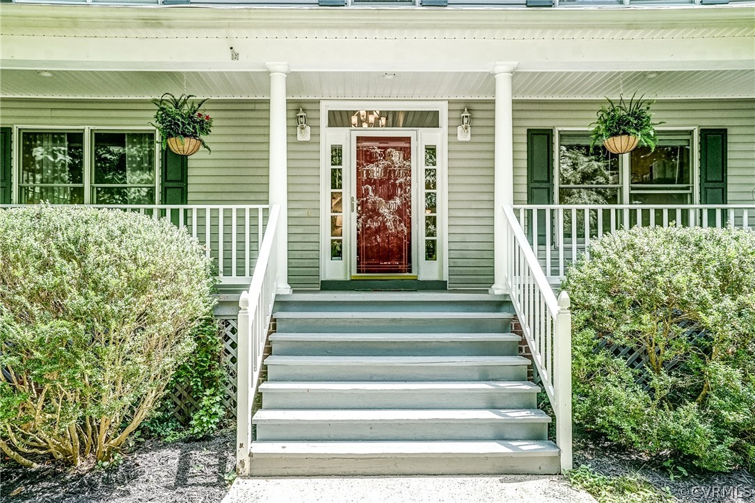 12220 Hunting Horn Ln