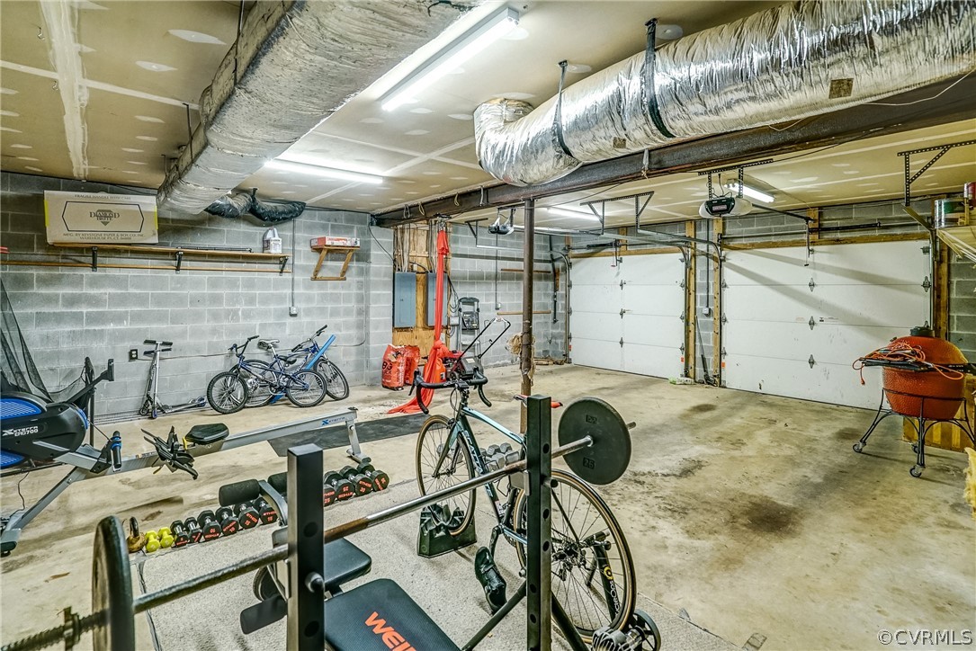 12220 Hunting Horn Ln