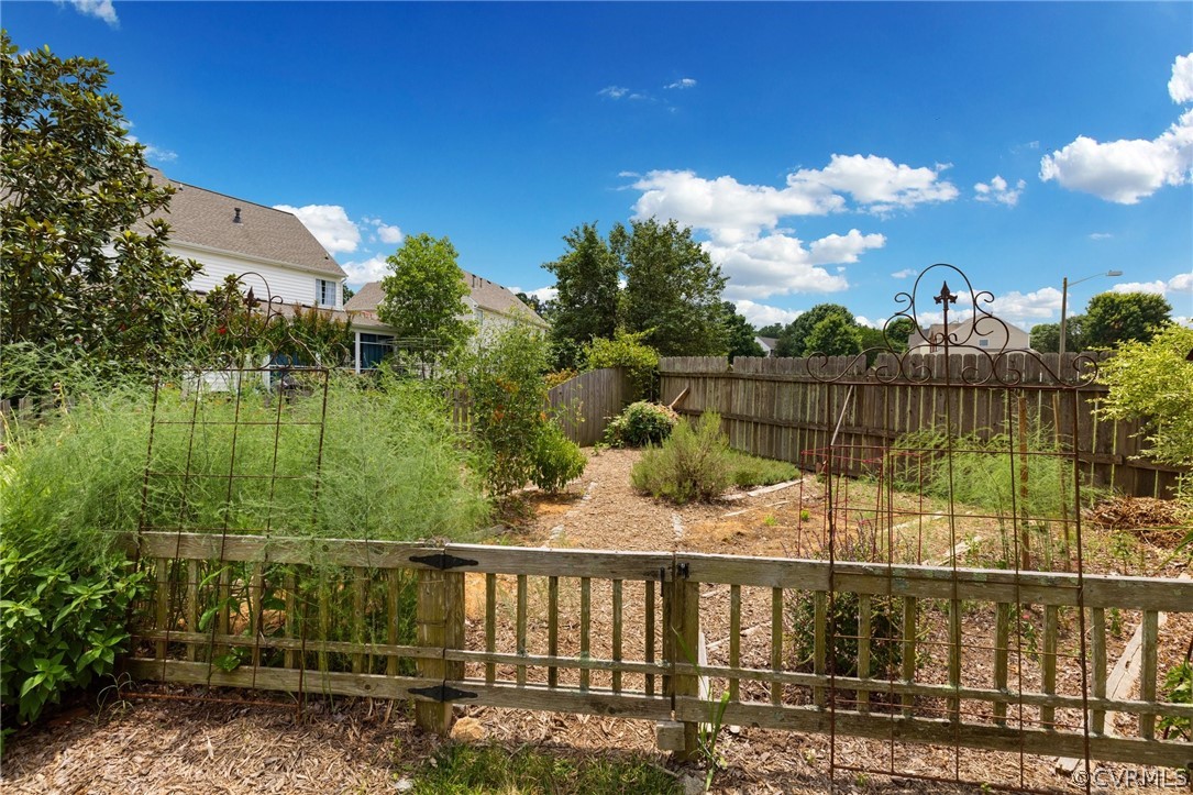 5204 Rivers Edge Pl