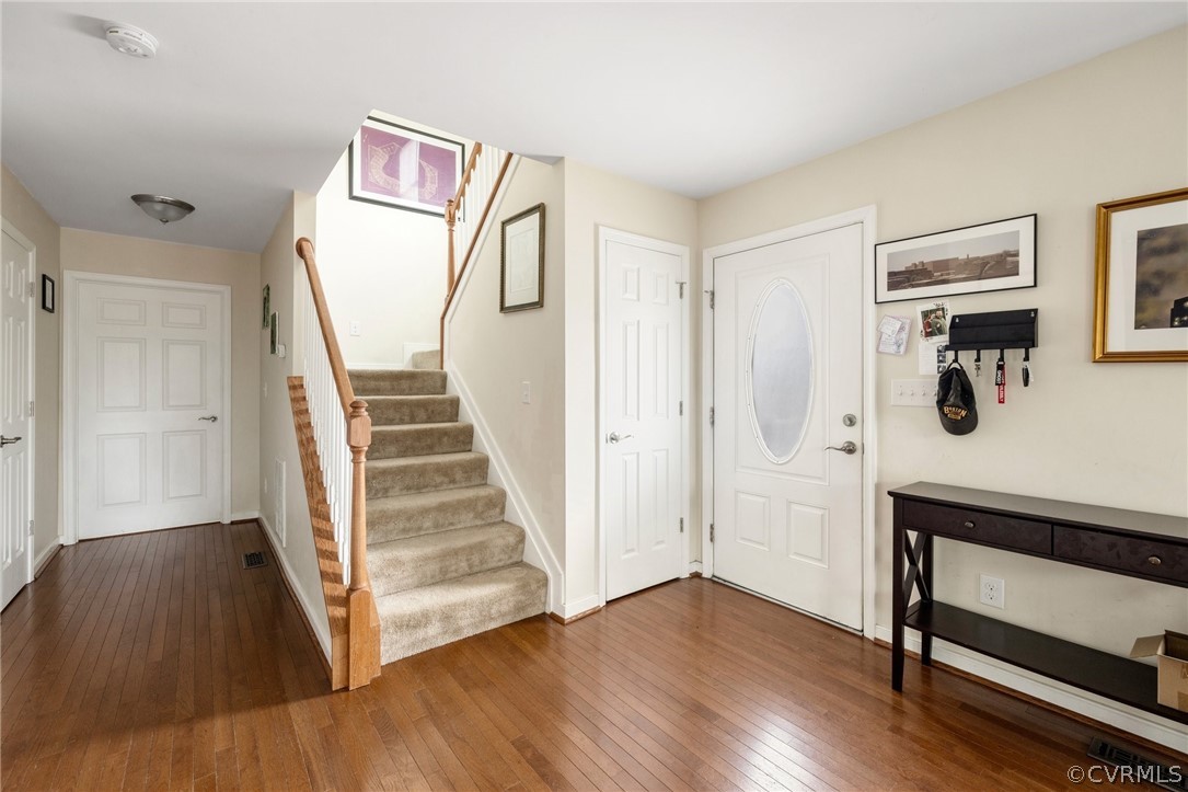 1121 Daniel St