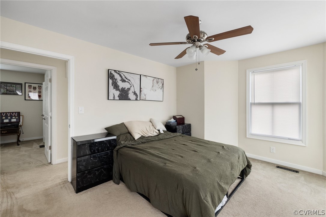 1121 Daniel St