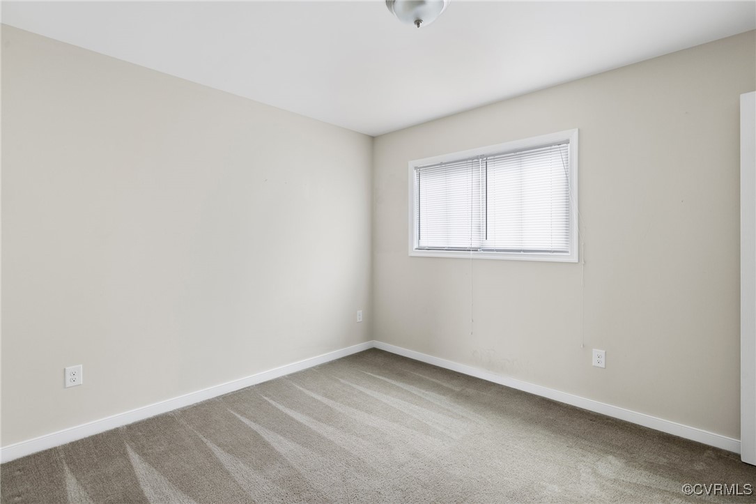 1121 Daniel St