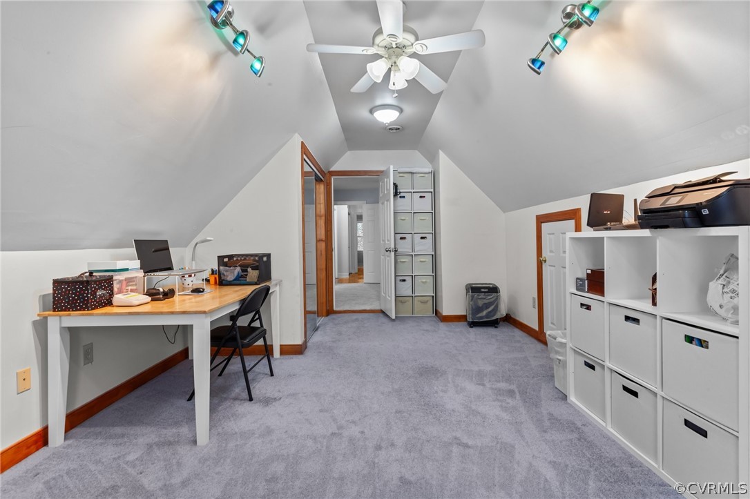 10506 Hamlin Dr