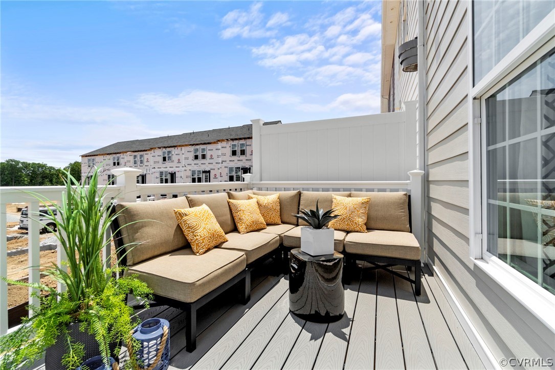 405 Randolph View Dr