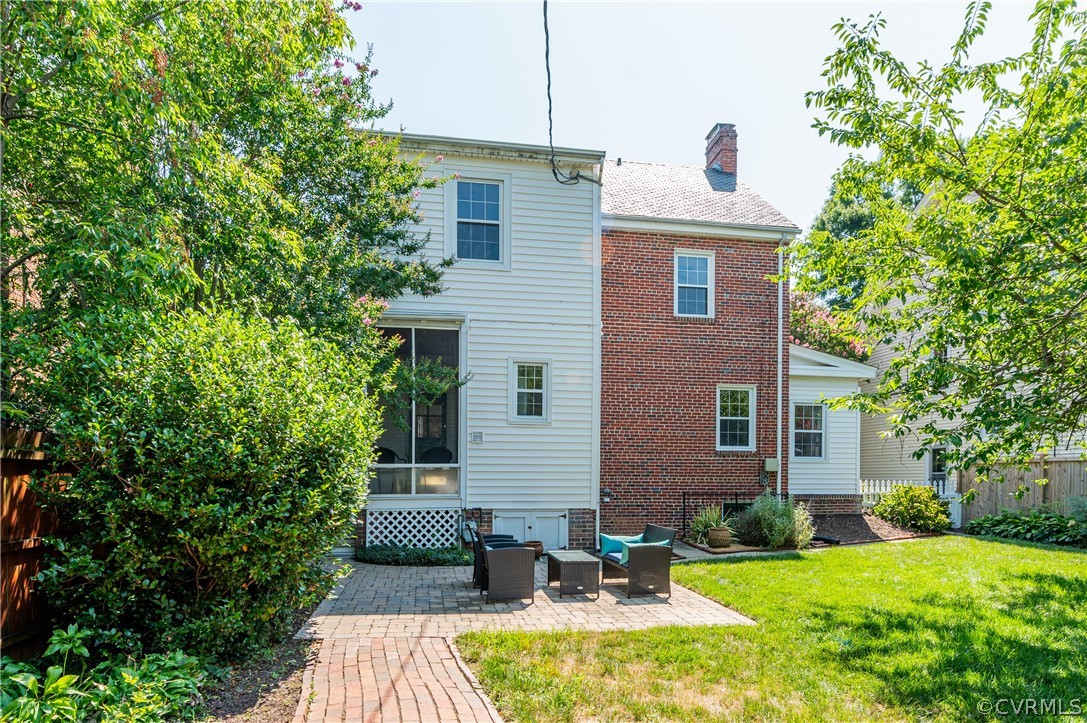 4530 E Seminary Ave