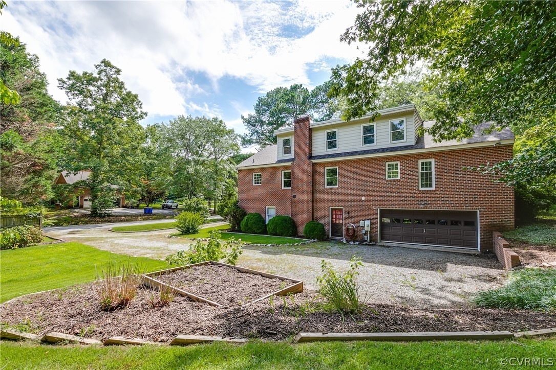 4421 Lynchester Dr