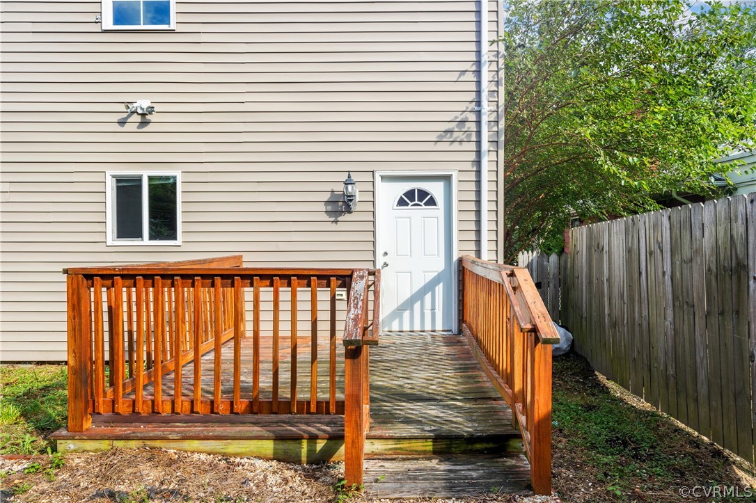 2001 Gordon Ave