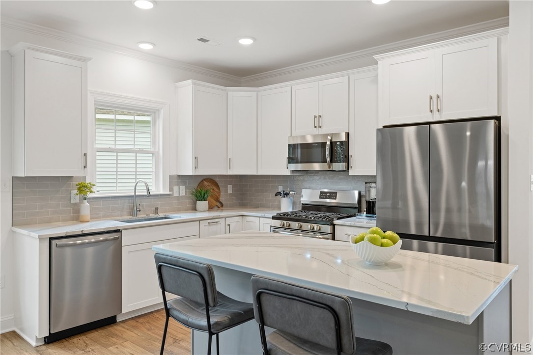 10428 Meadow Woods Ct