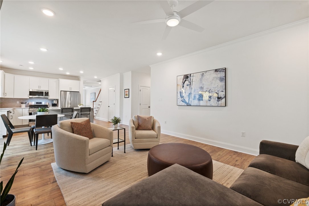 10428 Meadow Woods Ct