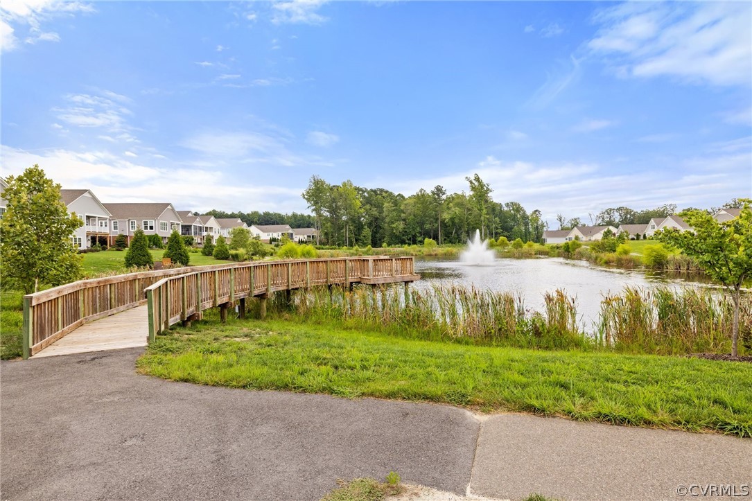 10428 Meadow Woods Ct