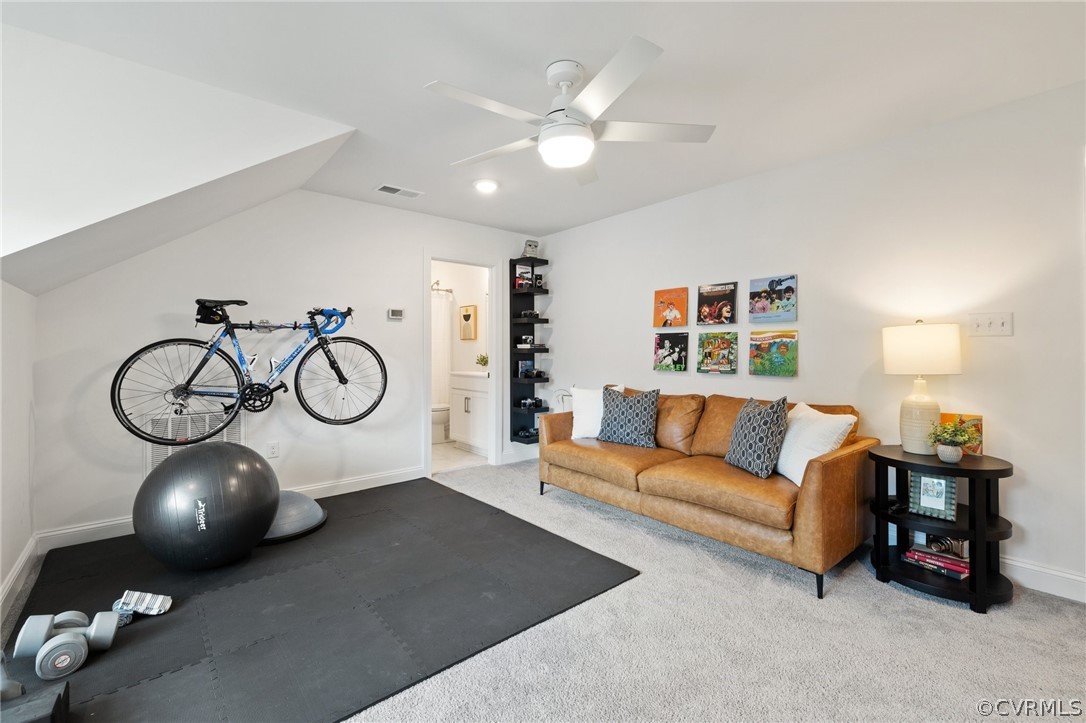 10428 Meadow Woods Ct