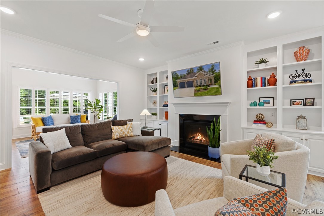 10428 Meadow Woods Ct