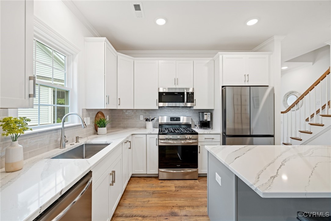 10428 Meadow Woods Ct