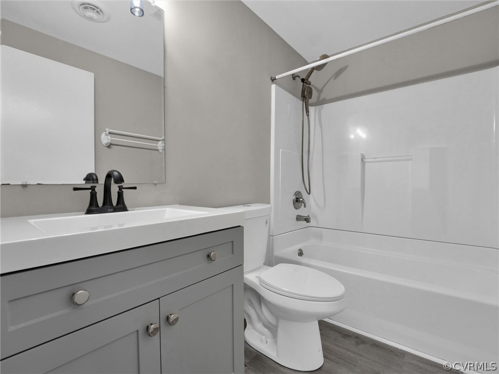 9010 Laurel Oak Ct