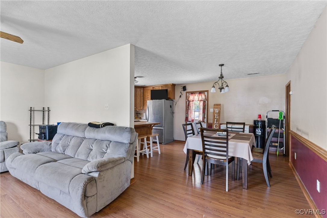 3213 Pinefields Dr