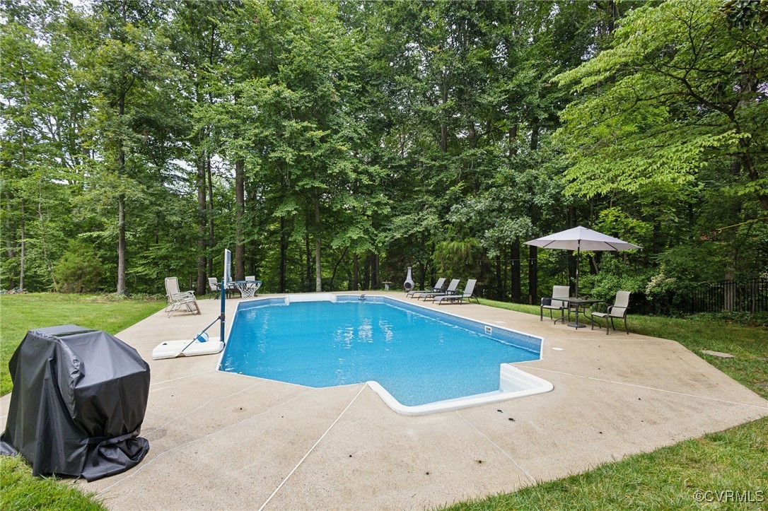 8493 Anderson Ct