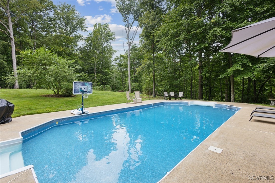 8493 Anderson Ct