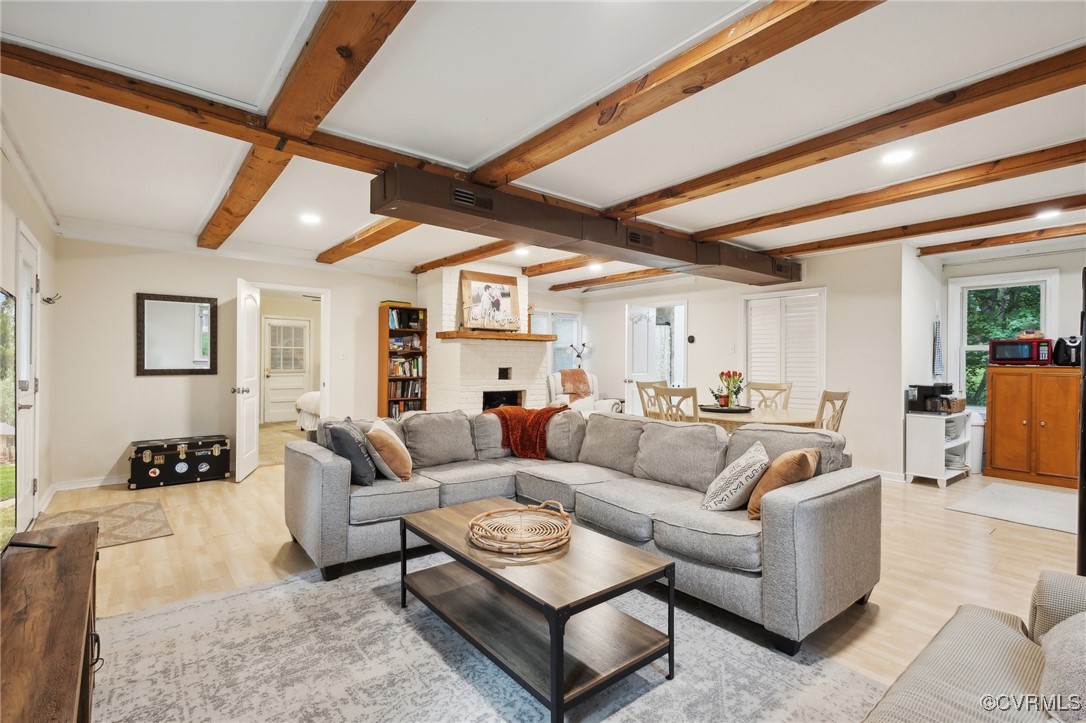 8493 Anderson Ct