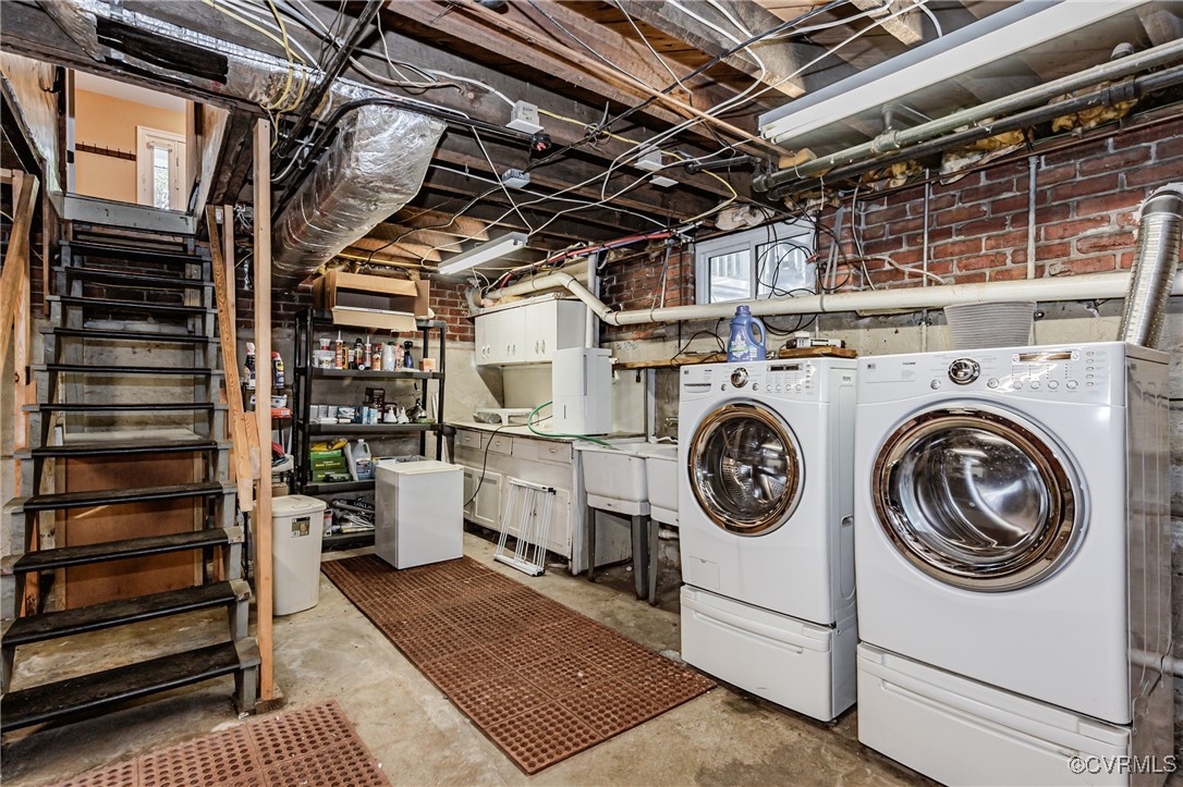 1203 W 47th St
