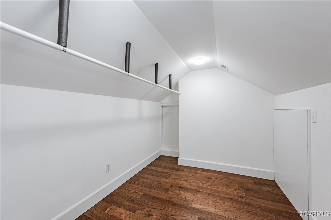1203 W 47th St