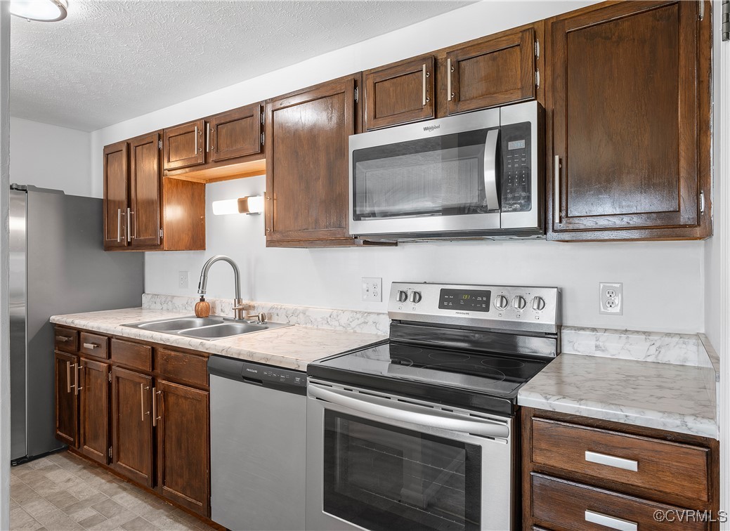 9389 Horse Castle Ct Unit#705