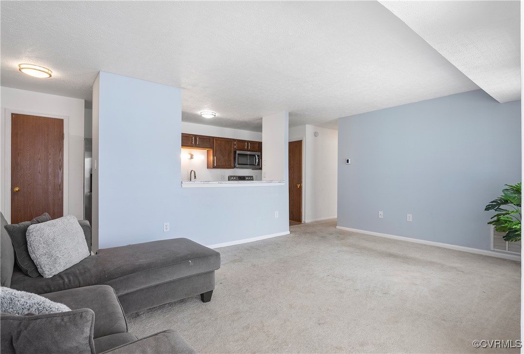 9389 Horse Castle Ct Unit#705