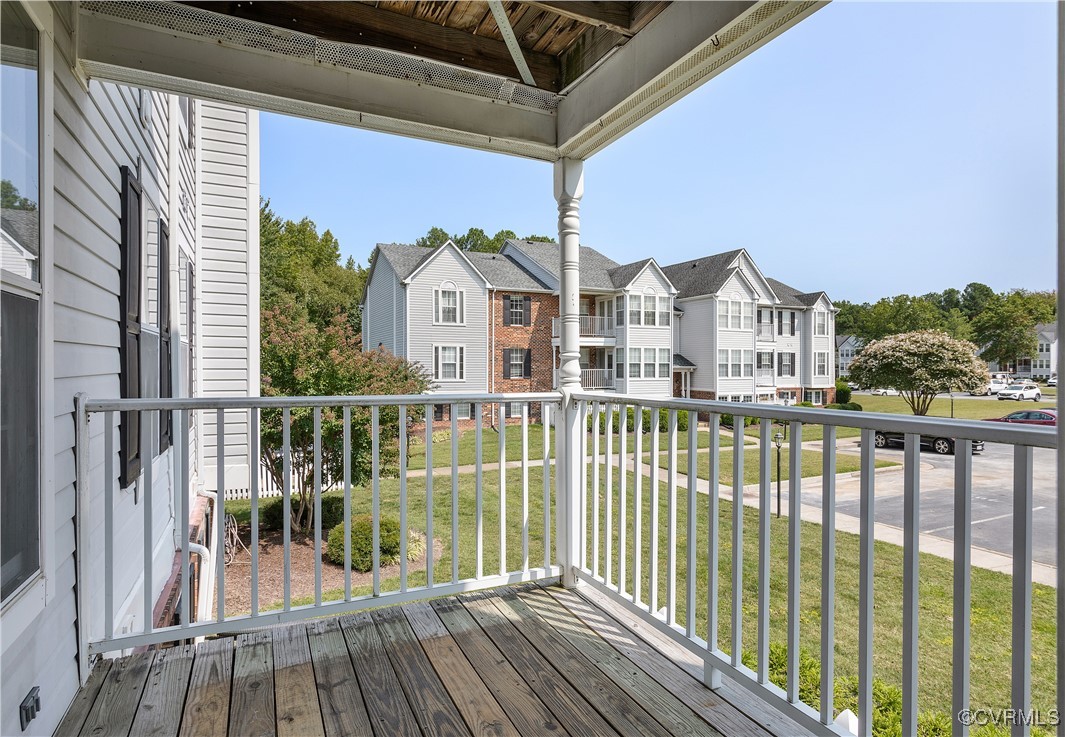 9389 Horse Castle Ct Unit#705