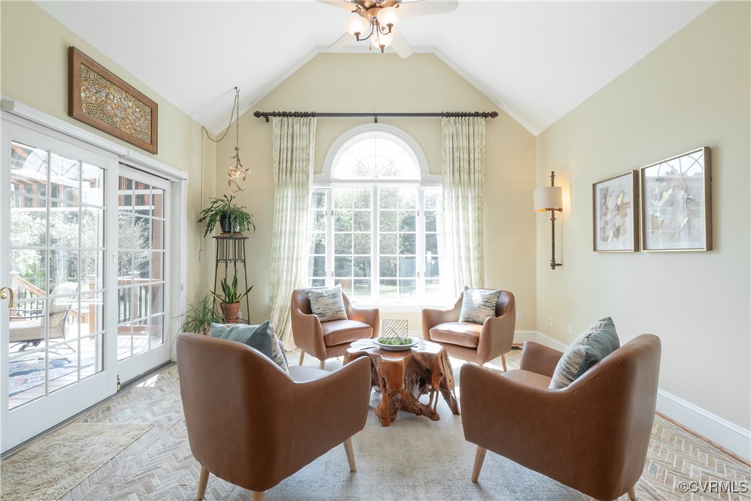 5492 Old Gainesmill Ln