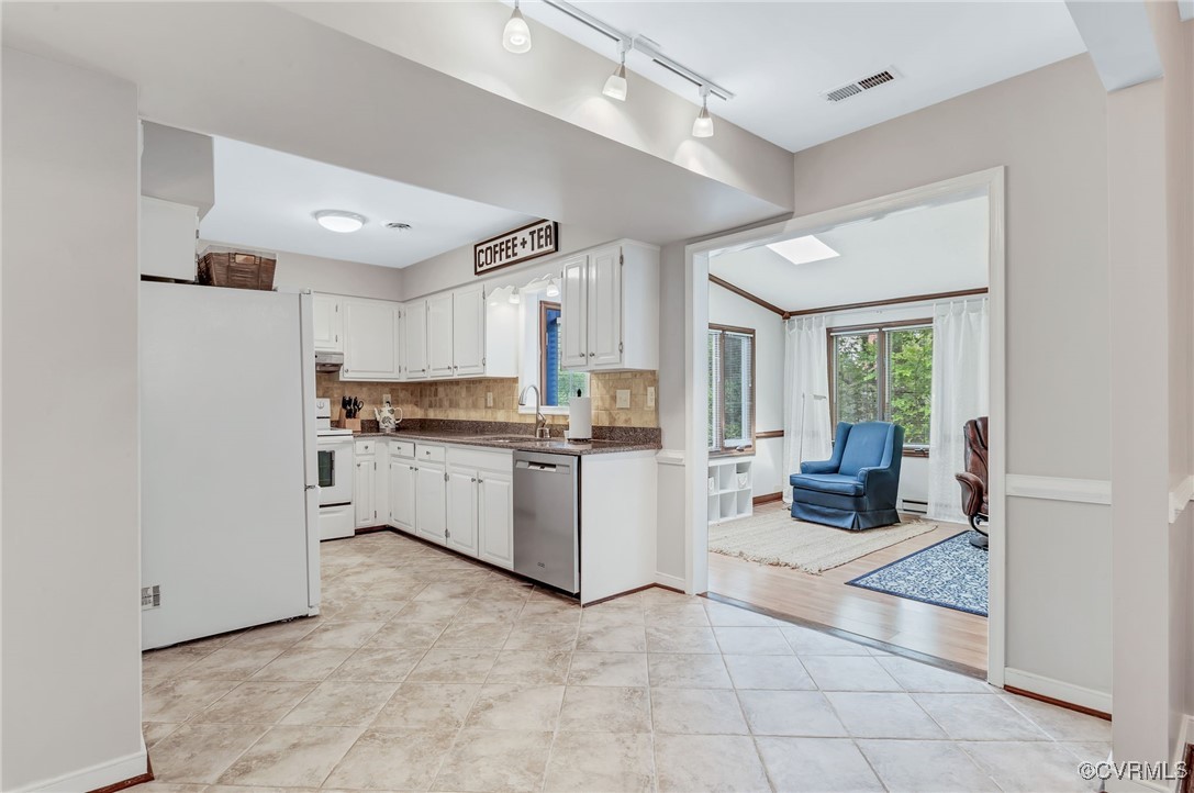 10602 Quarterstaff Ct