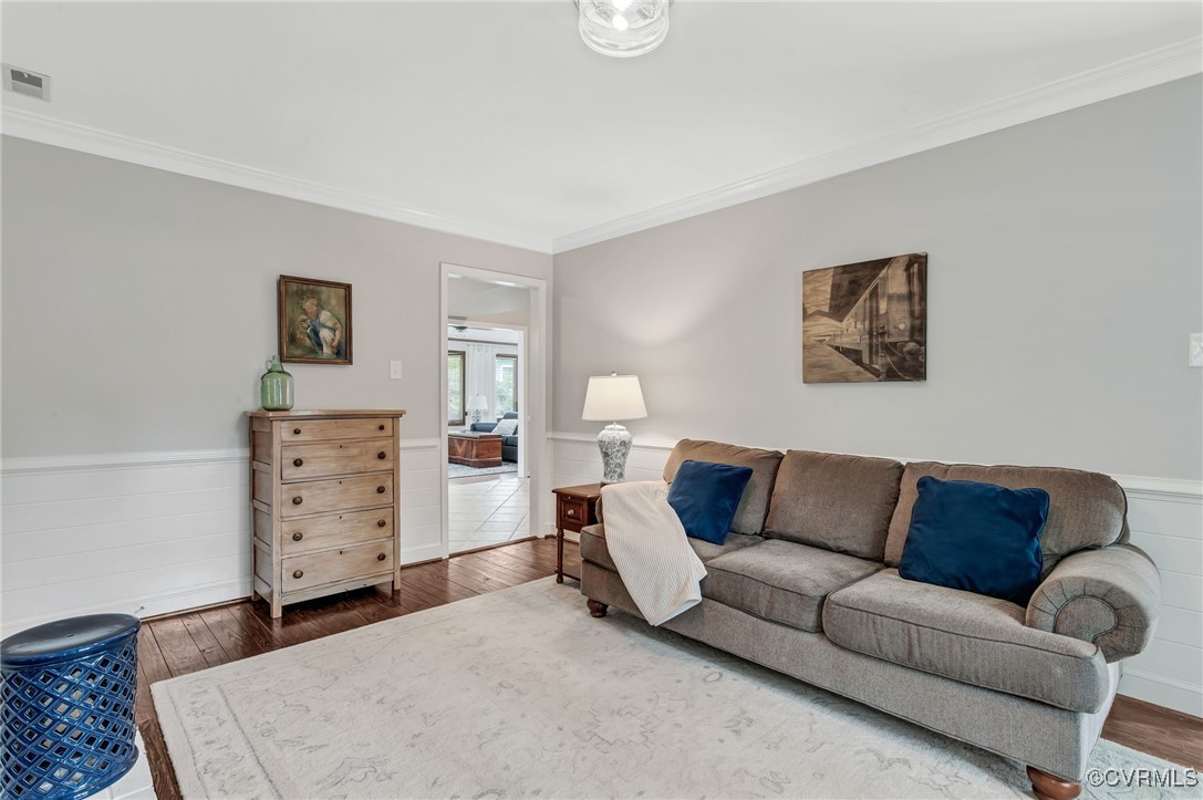 10602 Quarterstaff Ct