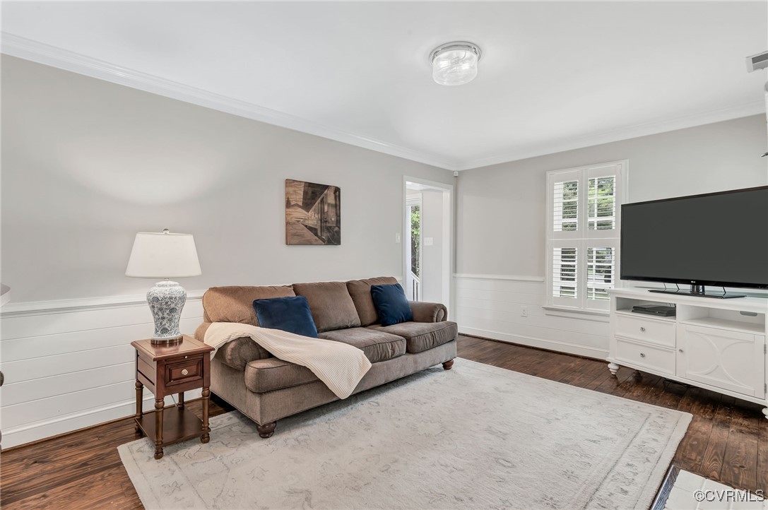 10602 Quarterstaff Ct