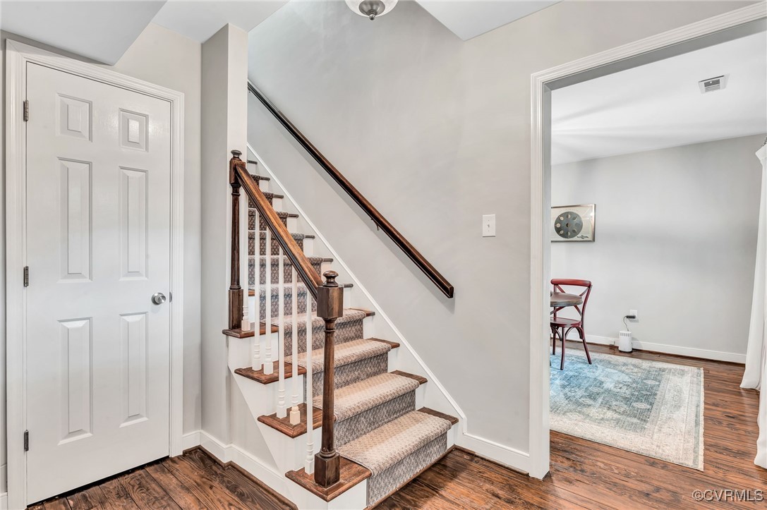 10602 Quarterstaff Ct