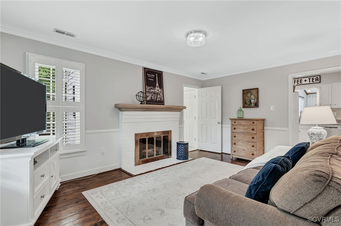 10602 Quarterstaff Ct