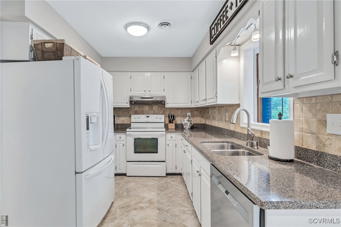 10602 Quarterstaff Ct