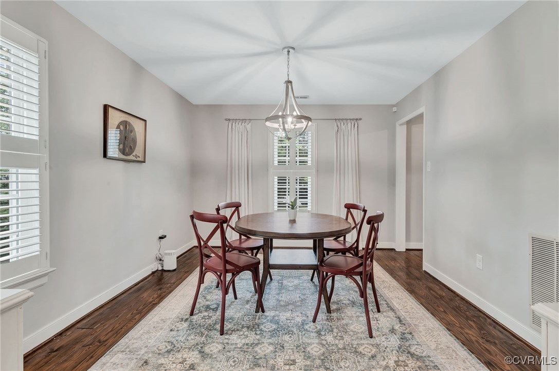 10602 Quarterstaff Ct