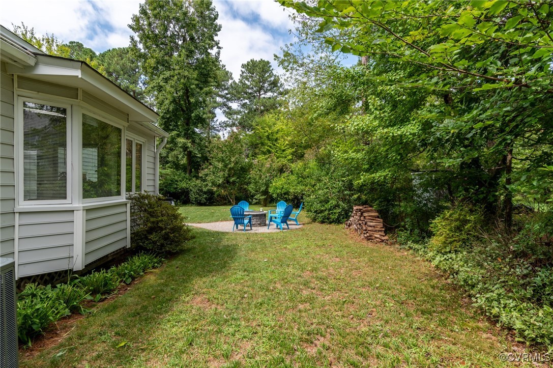 10602 Quarterstaff Ct