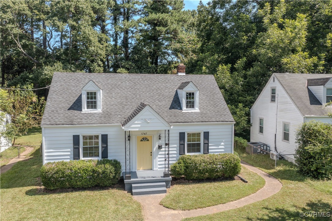 1747 Monticello St