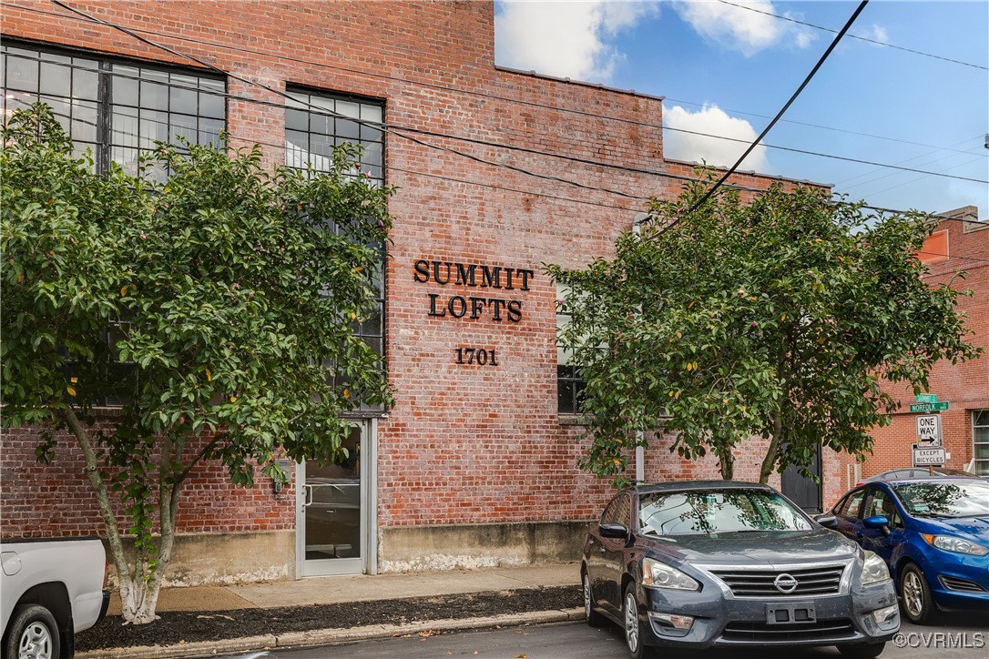 1701 Summit Ave Unit#U4