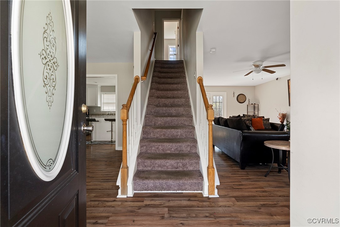 7553 Rolling Hill Rd