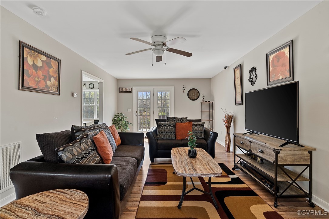 7553 Rolling Hill Rd