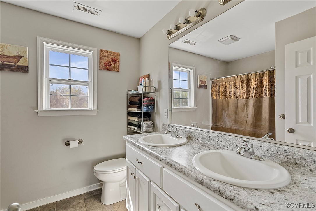 7553 Rolling Hill Rd