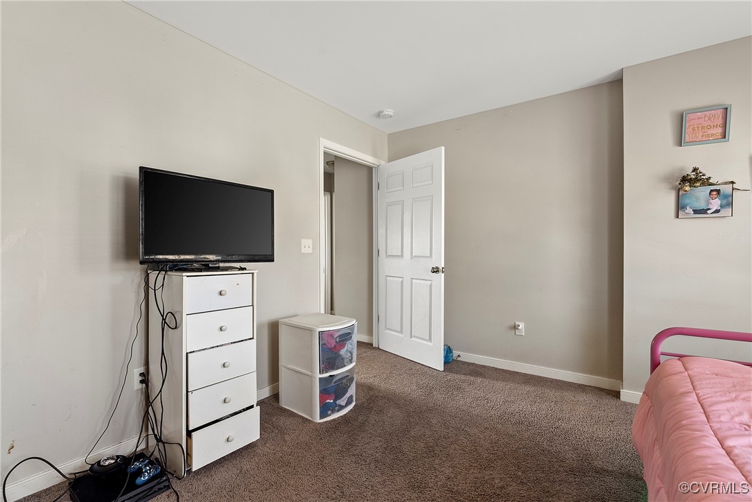 7553 Rolling Hill Rd