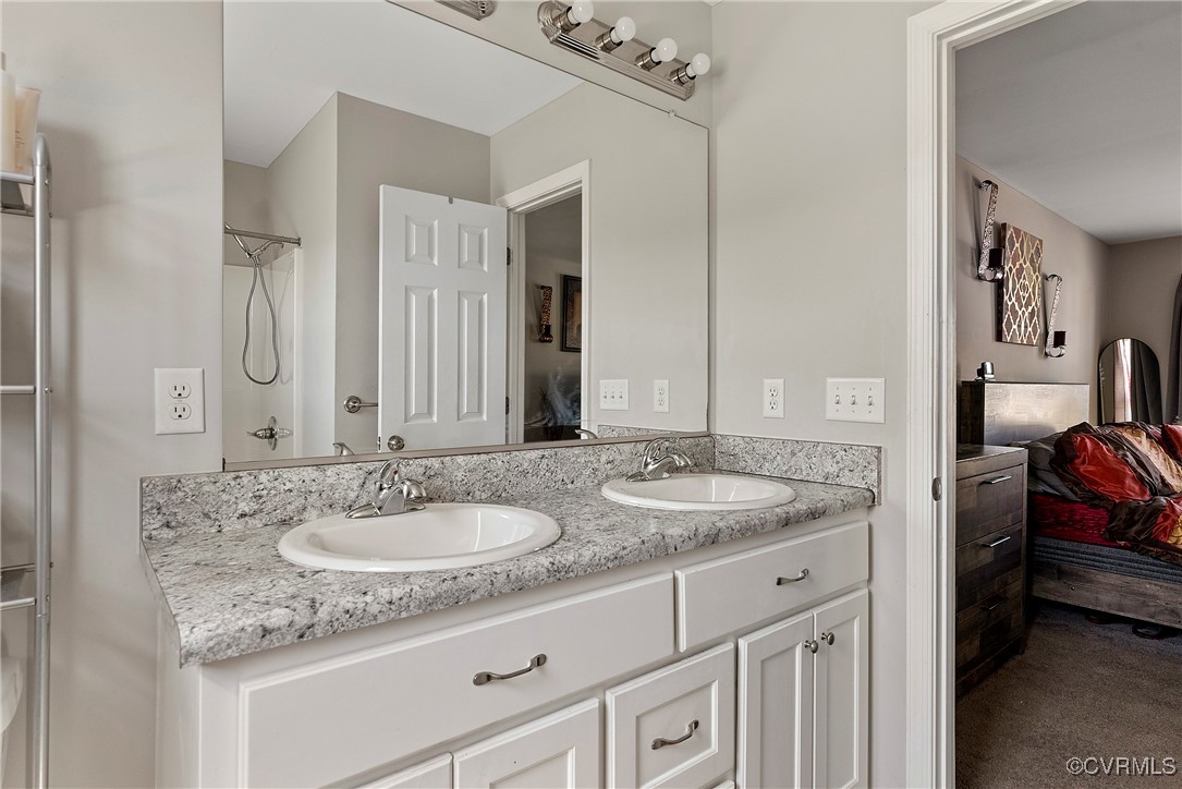 7553 Rolling Hill Rd