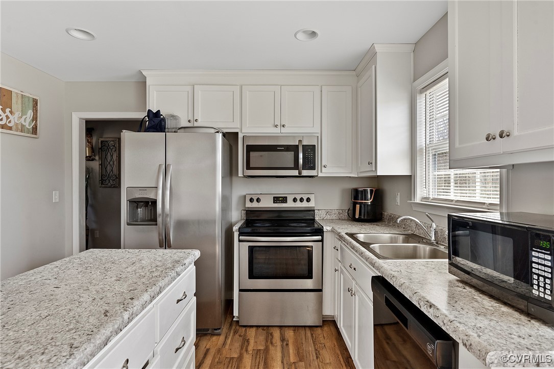 7553 Rolling Hill Rd