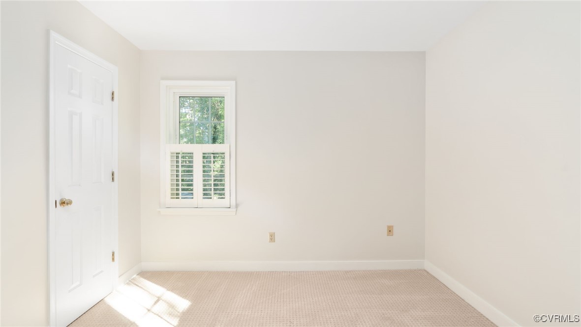 1009 Hillcrest Ter