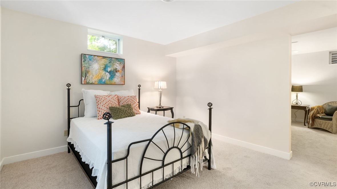 1009 Hillcrest Ter